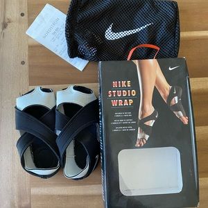 Nike Studio Wraps XS 5-6 size NIB